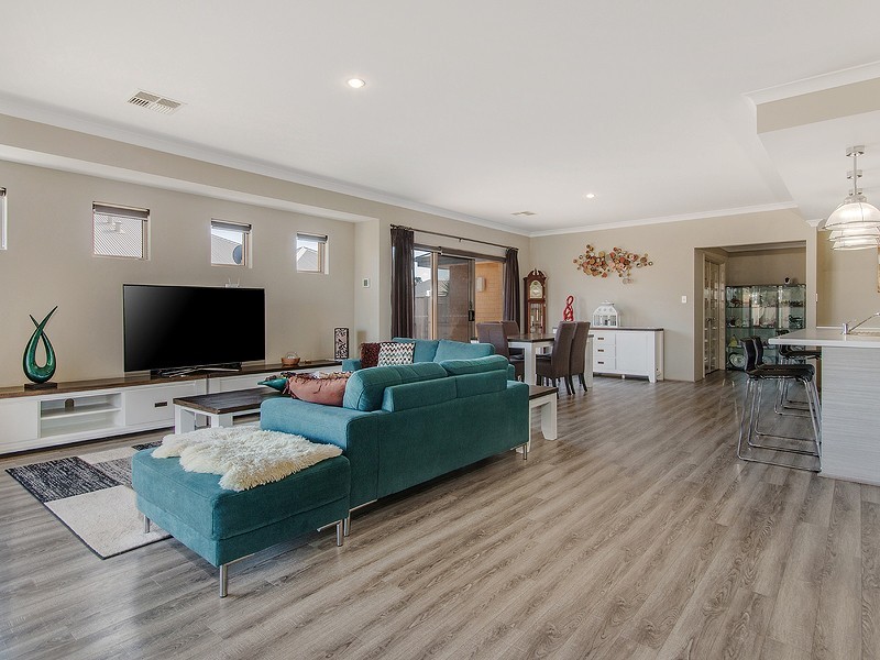 15 Chestnut Street, Pinjarra WA 6208