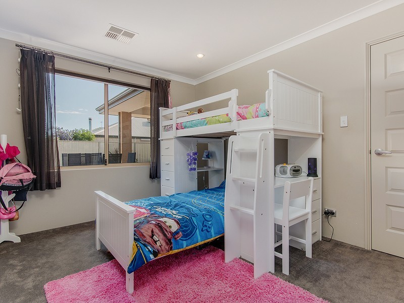 15 Chestnut Street, Pinjarra WA 6208