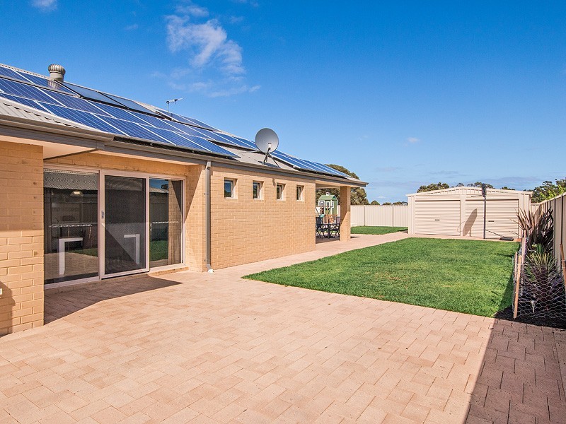 15 Chestnut Street, Pinjarra WA 6208