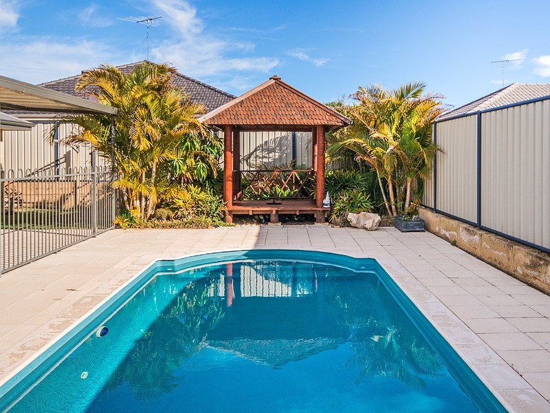 33 Eldorado Loop, Meadow Springs WA 6210