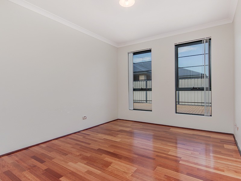 33 Eldorado Loop, Meadow Springs WA 6210