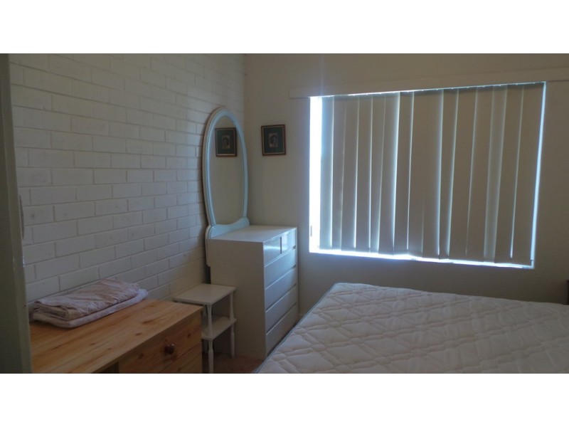 2/34 Janis Street, Halls Head WA 6210