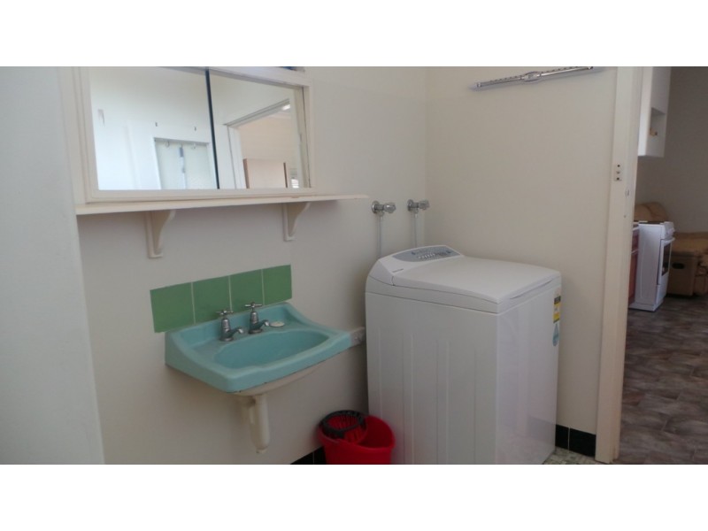 2/34 Janis Street, Halls Head WA 6210