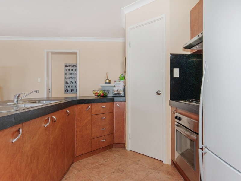 8 Bethel Cnr, Halls Head WA 6210