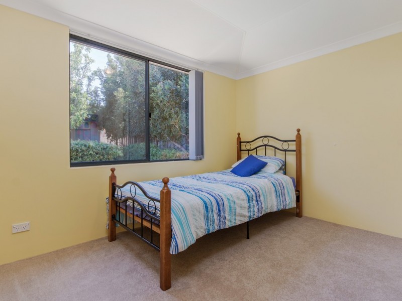 8 Bethel Cnr, Halls Head WA 6210