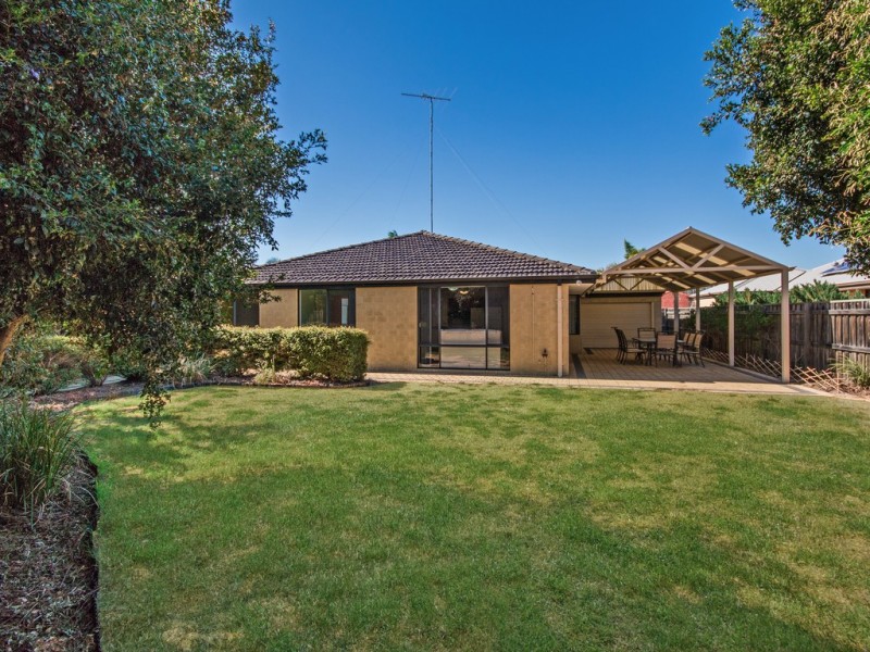 8 Bethel Cnr, Halls Head WA 6210