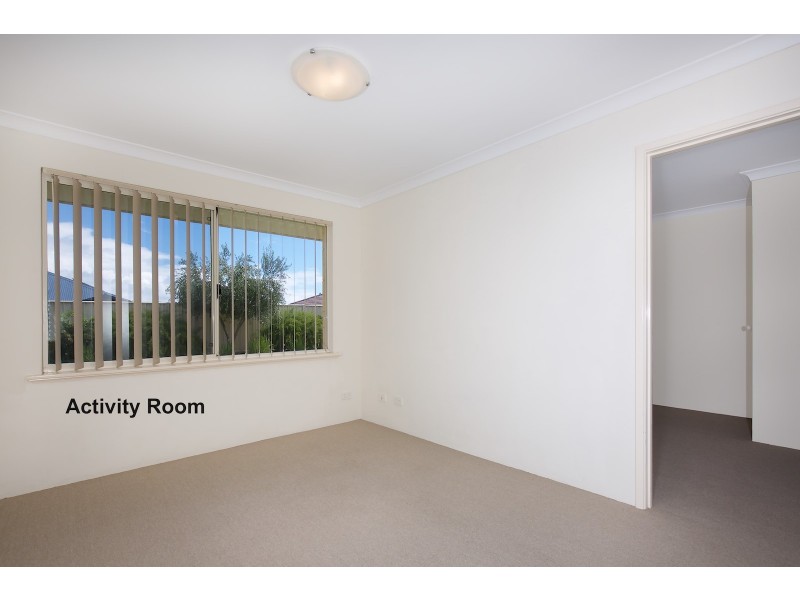 13 Teague Way, Lakelands WA 6180