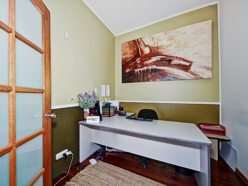 25 Davey Street, Mandurah WA 6210