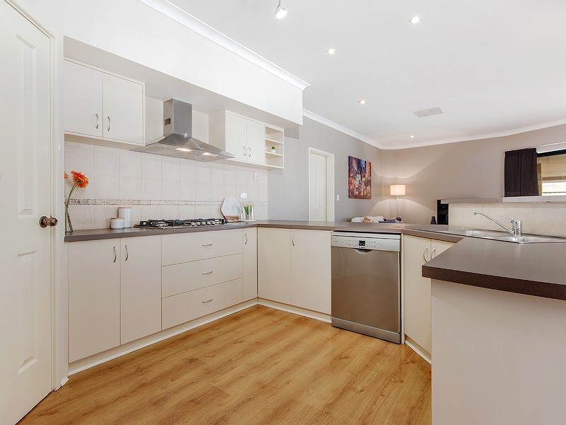 28 Hudson Drive, Dudley Park WA 6210