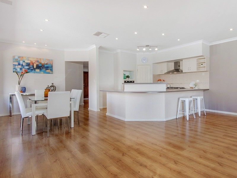 28 Hudson Drive, Dudley Park WA 6210