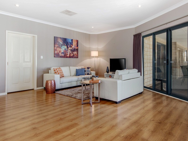 28 Hudson Drive, Dudley Park WA 6210