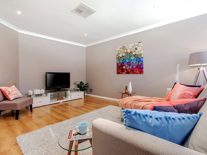 28 Hudson Drive, Dudley Park WA 6210