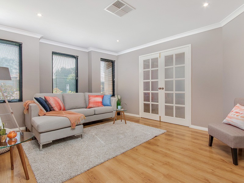 28 Hudson Drive, Dudley Park WA 6210