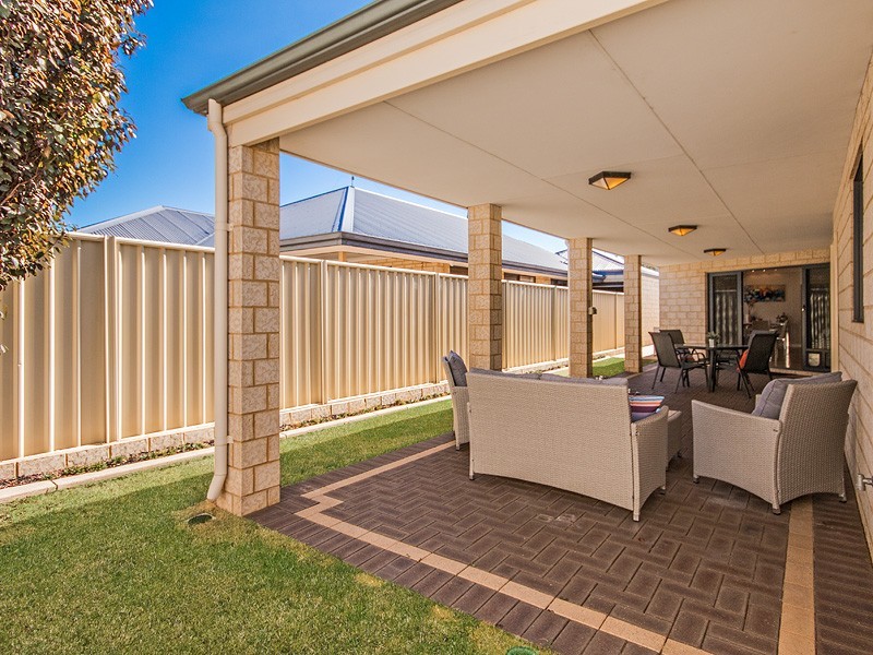 28 Hudson Drive, Dudley Park WA 6210