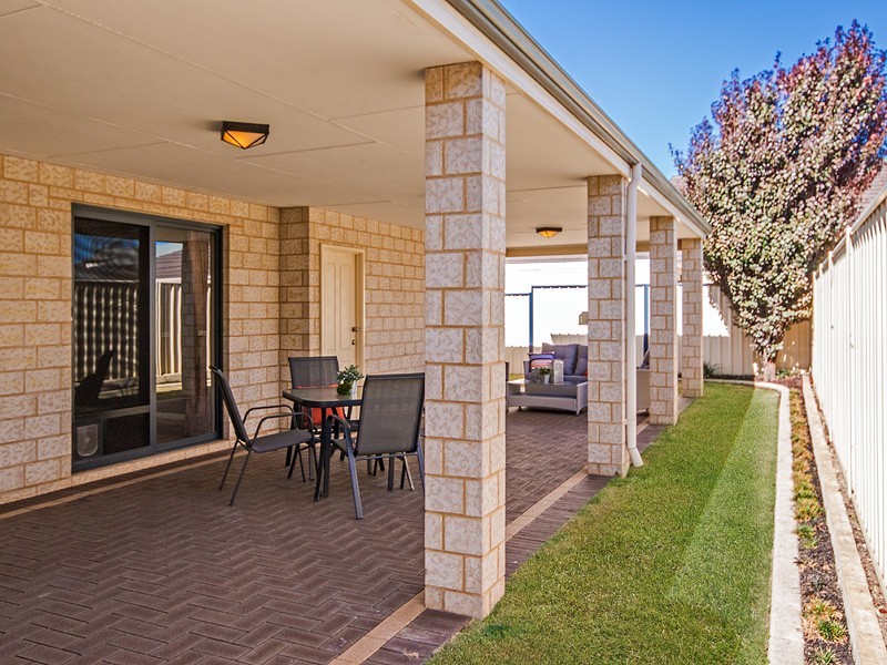 28 Hudson Drive, Dudley Park WA 6210