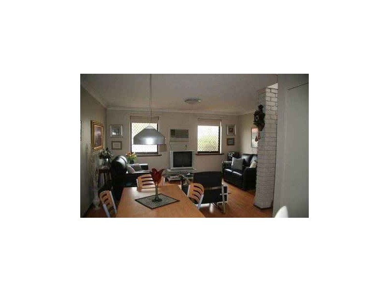 10/6 Leslie Street, Dudley Park WA 6210