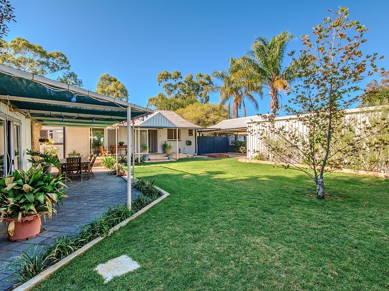 5 Clifton Crescent, Pinjarra WA 6208