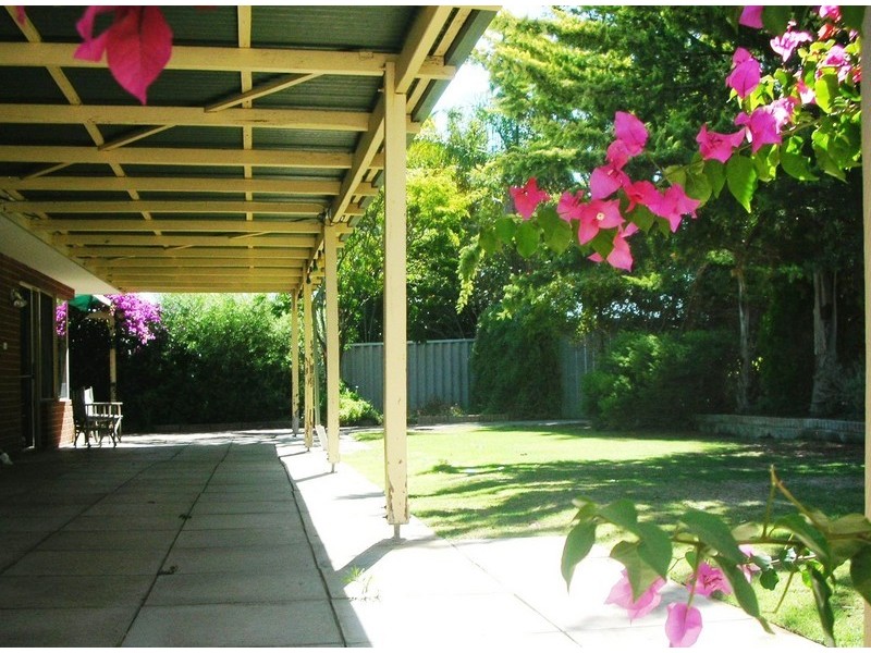 3 Lowden Road, Greenfields WA 6210