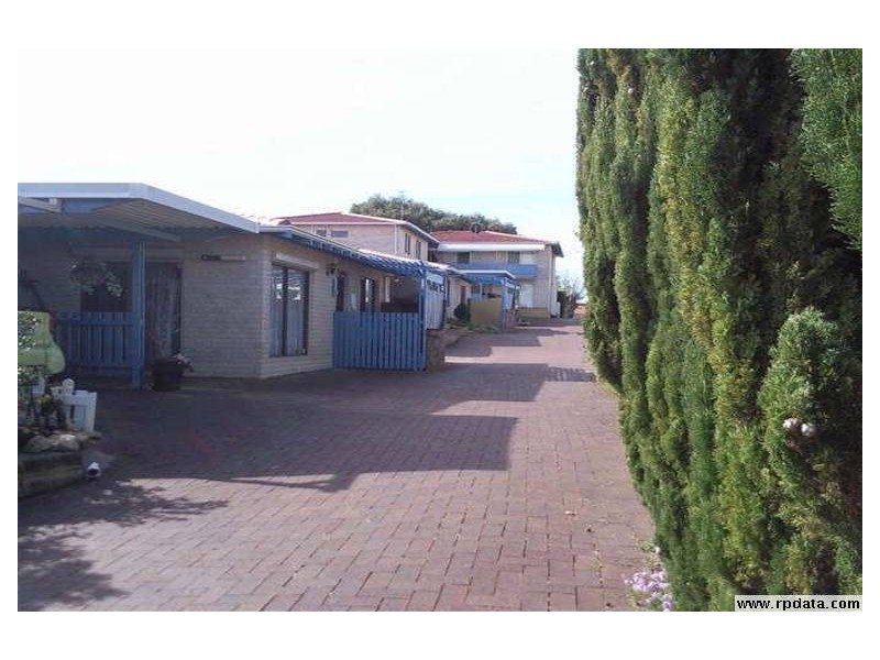 10/11 Leslie Street, Dudley Park WA 6210