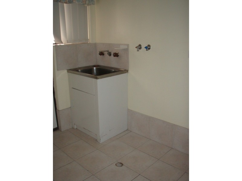 12 Sandford Crescent, Halls Head WA 6210