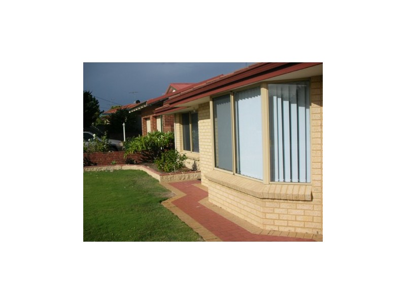 16 Maroonah Road, Golden Bay WA 6174