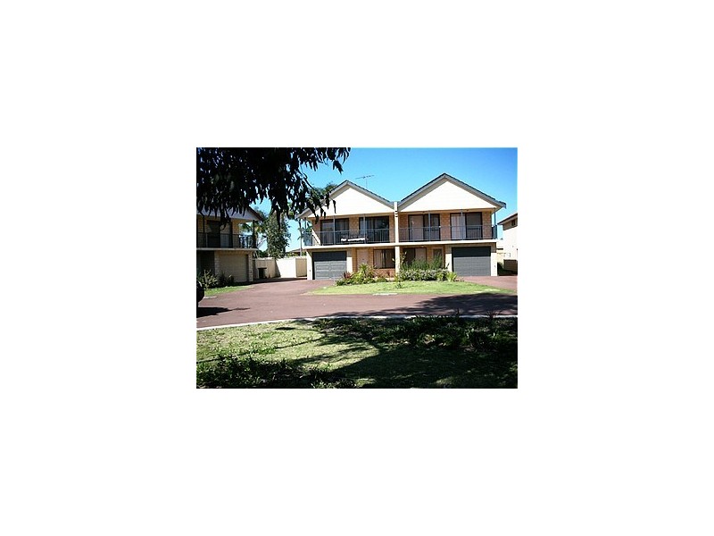 8/70 Waldron Boulevard, Greenfields WA 6210