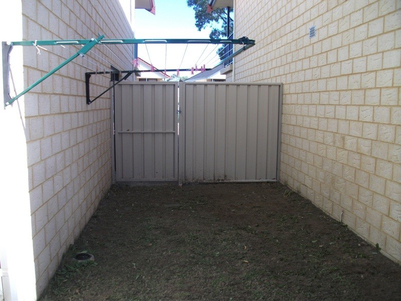 8/70 Waldron Boulevard, Greenfields WA 6210