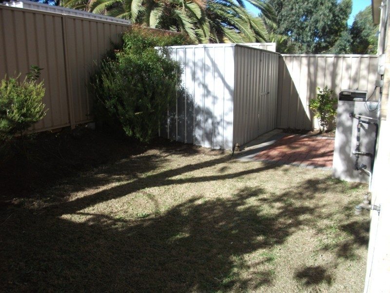 8/70 Waldron Boulevard, Greenfields WA 6210