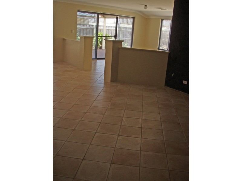 159 Peelwood Parade, Halls Head WA 6210