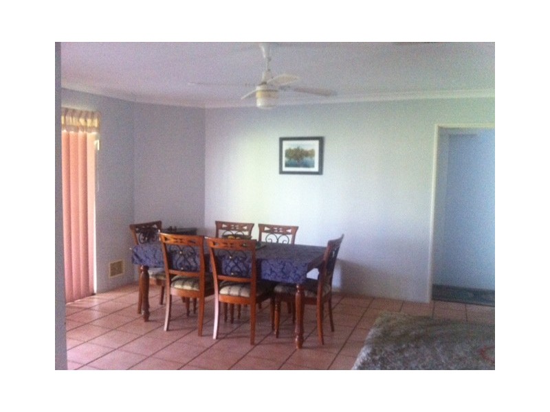 9 Muntries Place, Halls Head WA 6210