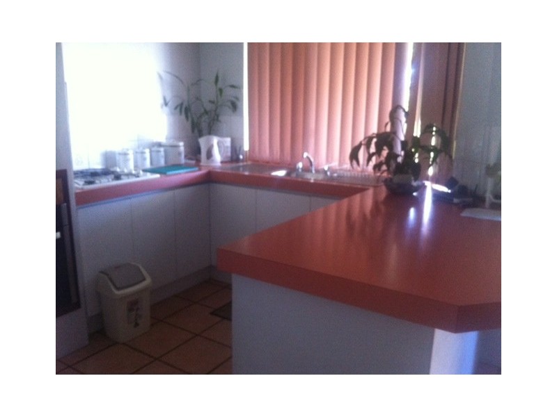 9 Muntries Place, Halls Head WA 6210