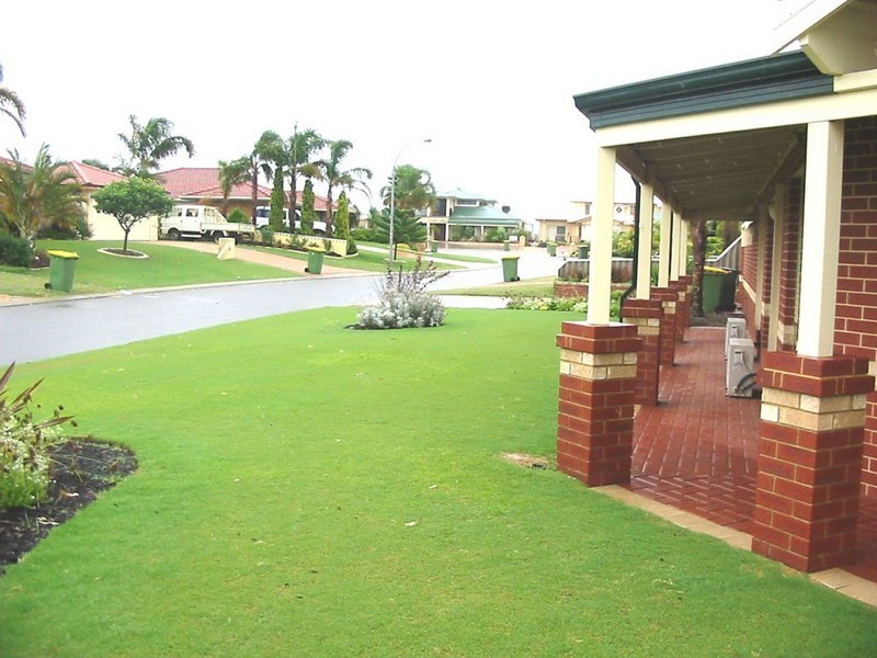 6 Chennile Vista, Halls Head WA 6210