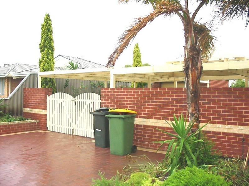 6 Chennile Vista, Halls Head WA 6210