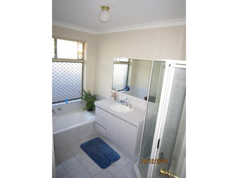 6 Chennile Vista, Halls Head WA 6210