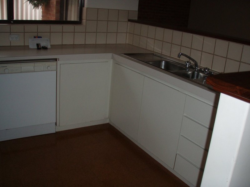 21 Fairfield Way, Halls Head WA 6210