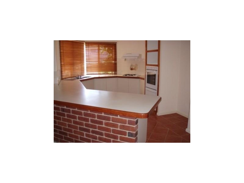 4 Monash Court, Halls Head WA 6210