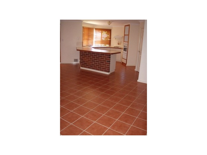 4 Monash Court, Halls Head WA 6210