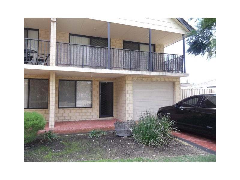 4/70 Waldron Boulevard, Greenfields WA 6210