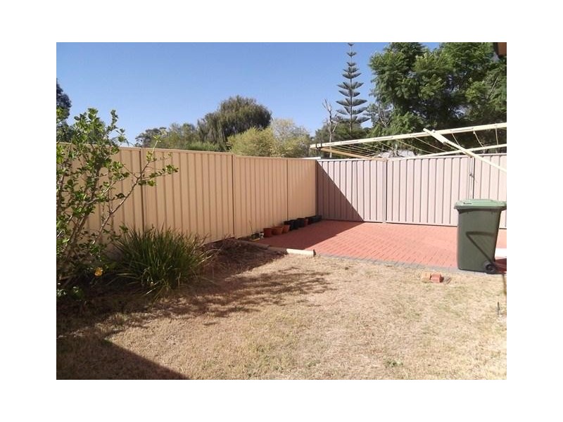 4/70 Waldron Boulevard, Greenfields WA 6210
