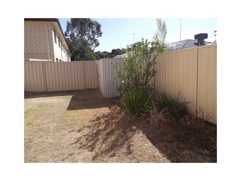 4/70 Waldron Boulevard, Greenfields WA 6210