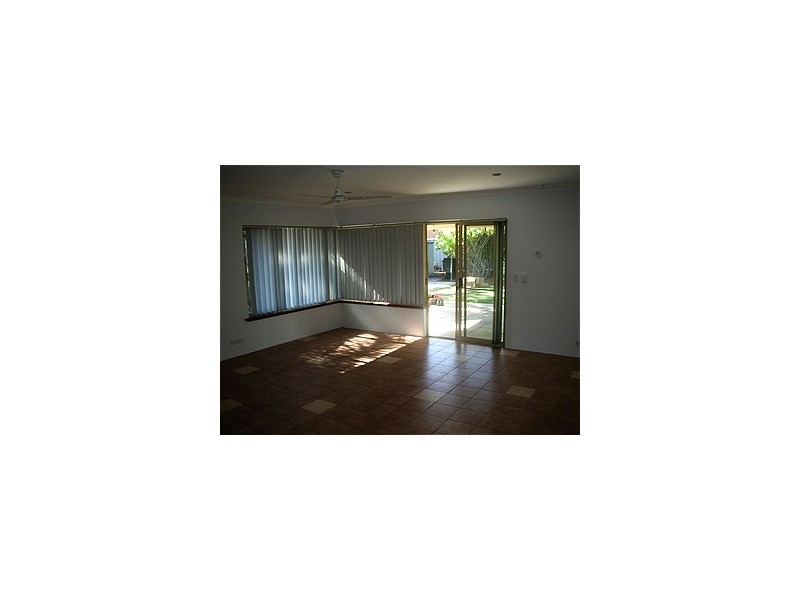 3 Lowden Rd, Greenfields WA 6210