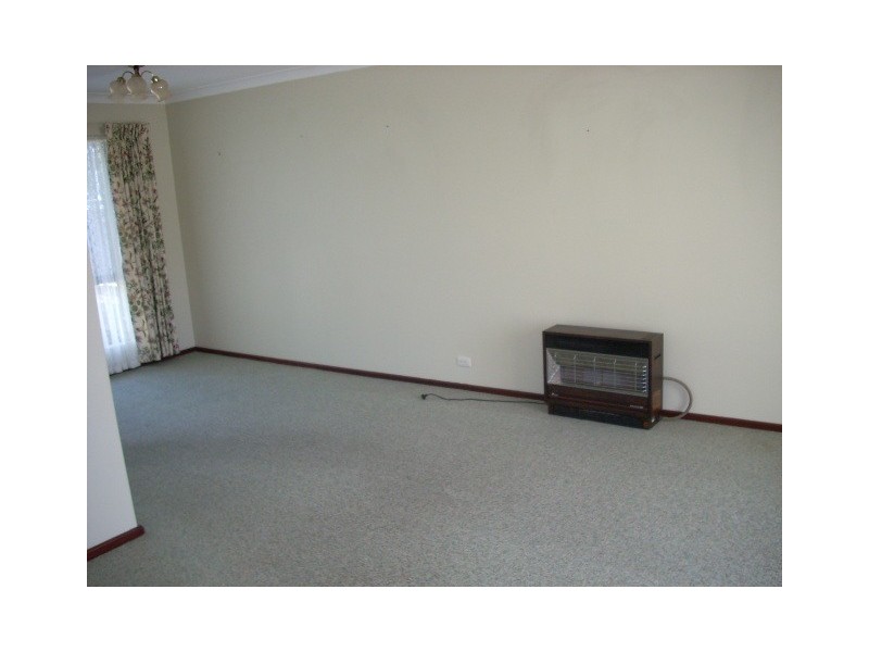 15 Curlew Steet, Dudley Park WA 6210