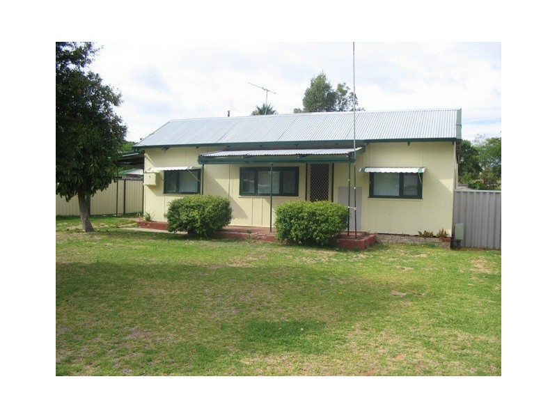 9 Eacott Street, Mandurah WA 6210