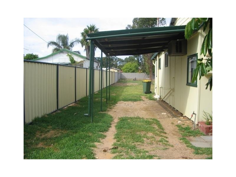 9 Eacott Street, Mandurah WA 6210