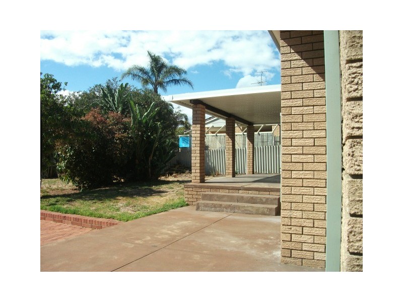 32 Service Street, Mandurah WA 6210