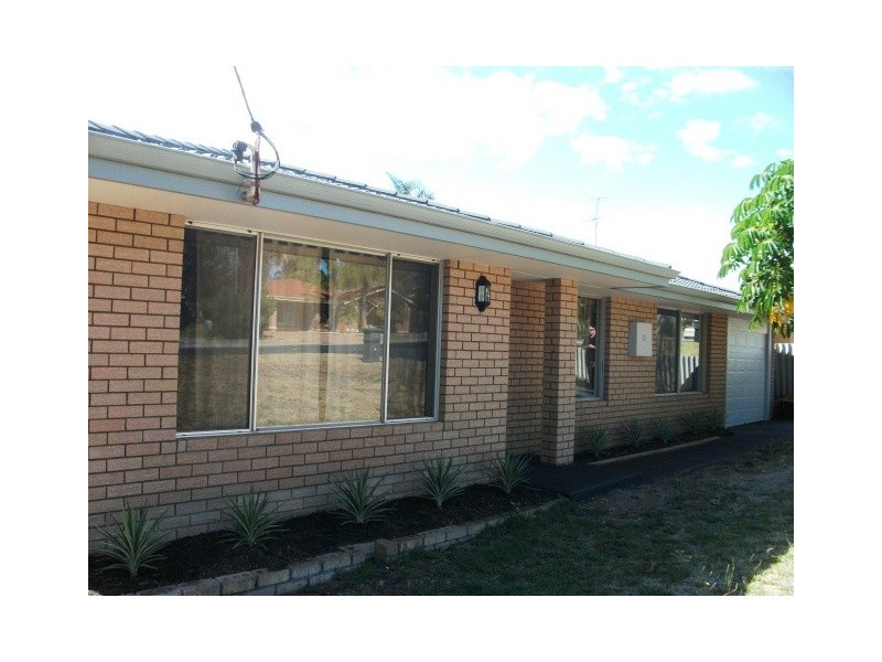 32 Service Street, Mandurah WA 6210
