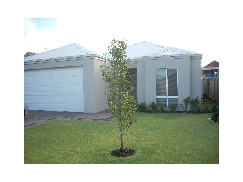 6 Butcherbird Loop, Erskine WA 6210