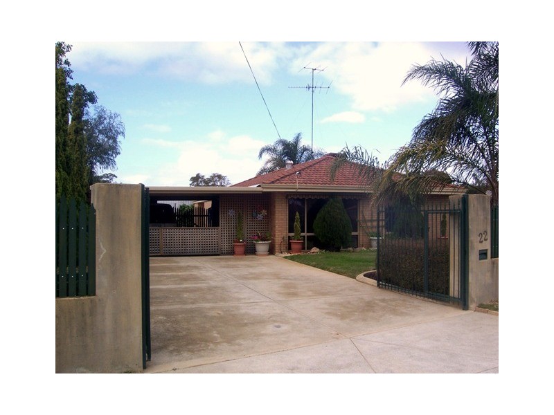 22 Casula Avenue, Coodanup WA 6210