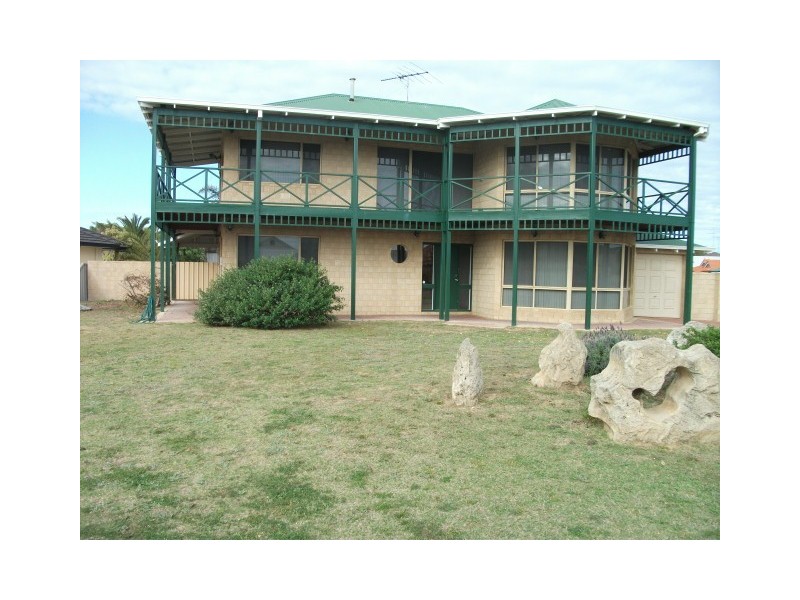 1 Bight Court, San Remo WA 6210