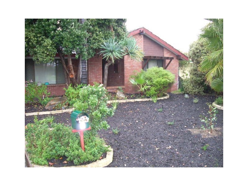 4 Evandale Street, Dudley Park WA 6210